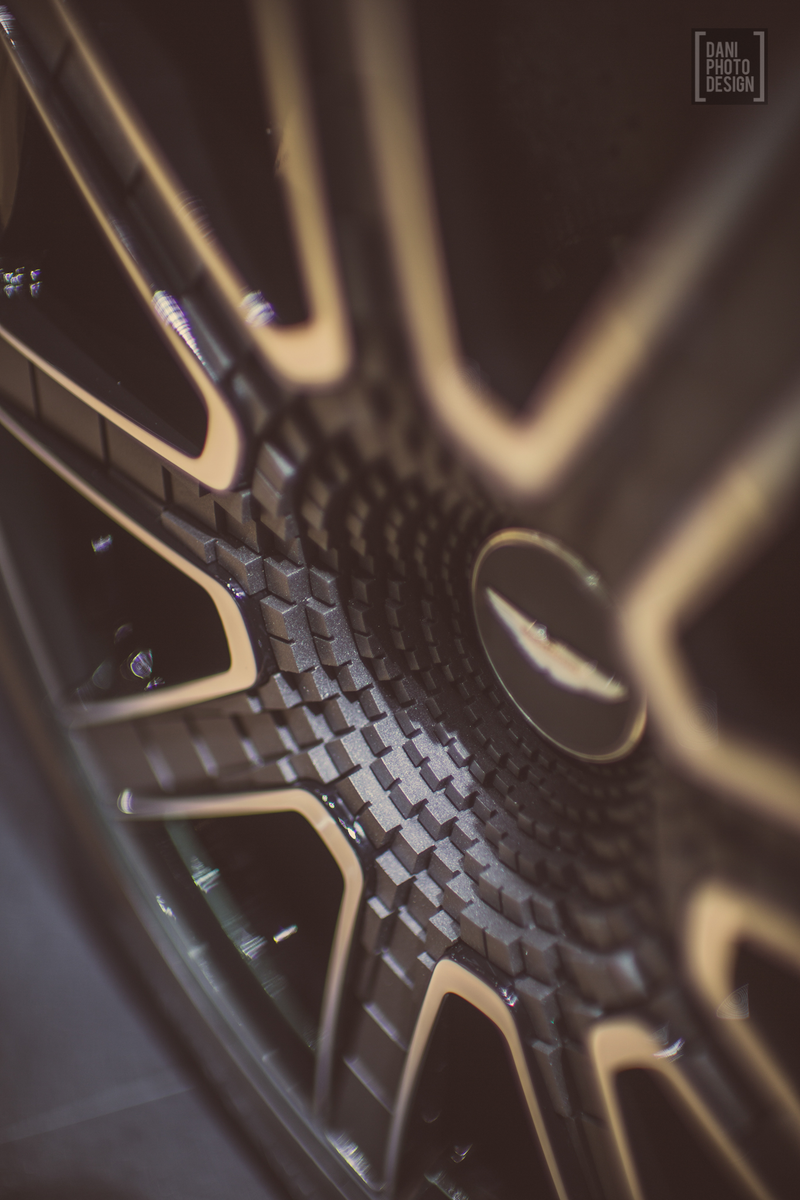 Illustration for article titled Get Closer To The Cars Of The Geneva Motor Show Than Humanly Possible